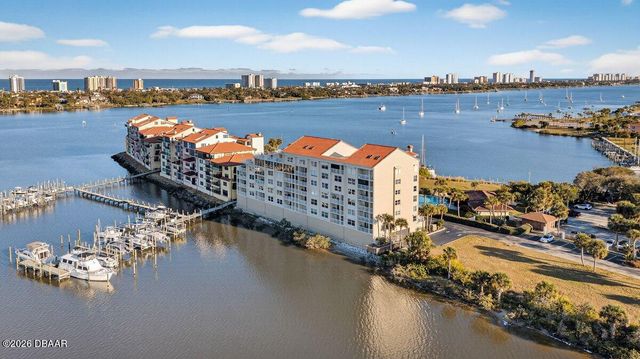 522 Marina Point Drive, Daytona Beach, FL 32114