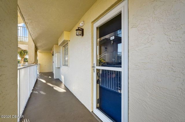 522 Marina Point Drive, Daytona Beach, FL 32114