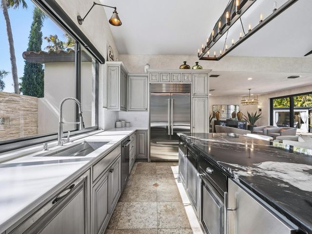 319 BIRD KEY DRIVE, Sarasota, FL 34236