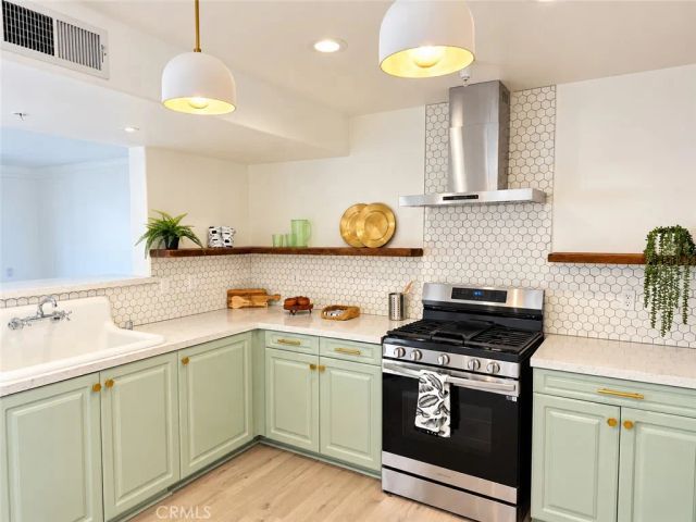 17735 Kinzie, Northridge, CA 91325