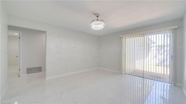 5657 Eichen CIR E, Fort Myers, FL 33919