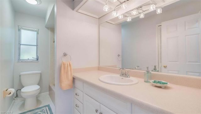 5657 Eichen CIR E, Fort Myers, FL 33919