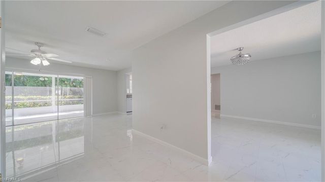 5657 Eichen CIR E, Fort Myers, FL 33919