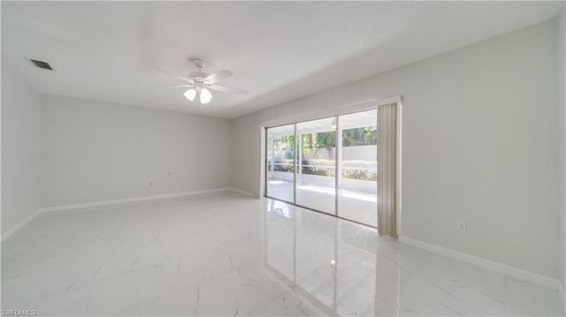 5657 Eichen CIR E, Fort Myers, FL 33919