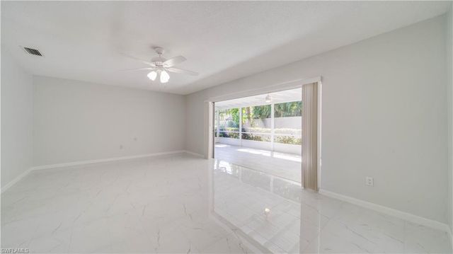 5657 Eichen CIR E, Fort Myers, FL 33919