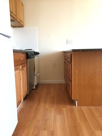 872 Mass Ave 311, Cambridge, MA 02139