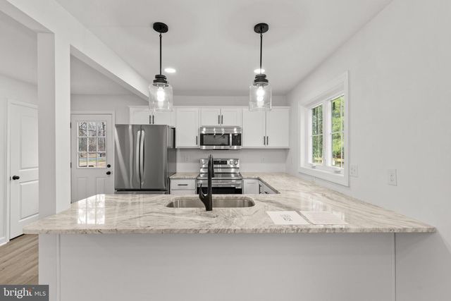 22202 WETIPQUIN RD, Quantico, MD 21856