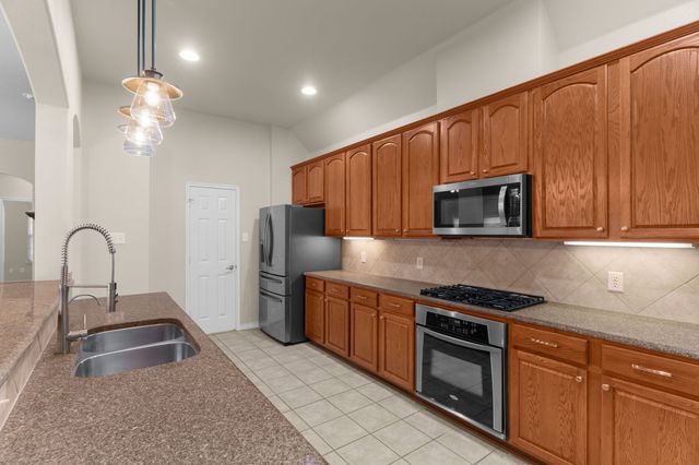 9458 Park Garden Drive, Frisco, TX 75035