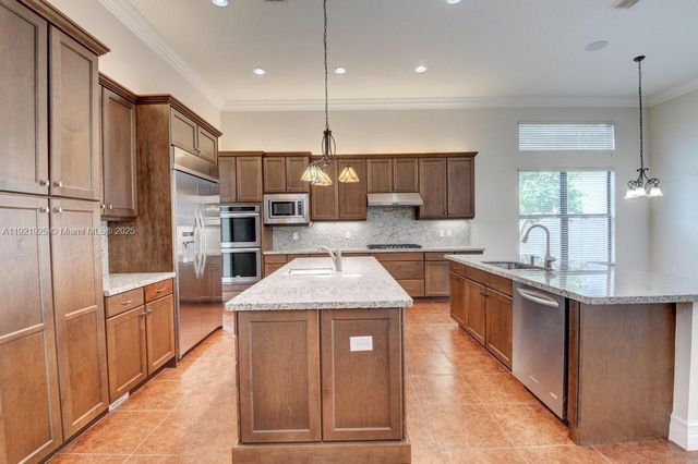 8181 Banpo Bridge Way, Delray Beach, FL 33446