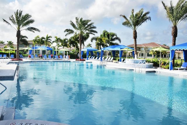 8181 Banpo Bridge Way, Delray Beach, FL 33446