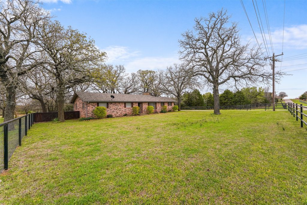 2568 County Road 310, Cleburne, TX 76031