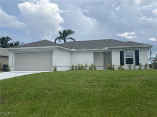 1020 NW 12th TER, Cape Coral, FL 33993
