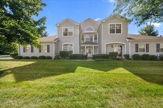 413 Cascade Lane 413, Oswego, IL 60543