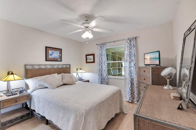 2462 MILL RUN BOULEVARD, Kissimmee, FL 34744