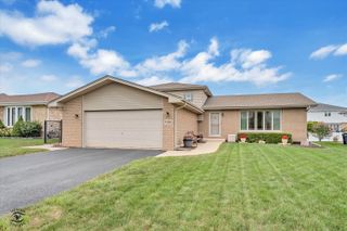 9300 Park Place, Orland Hills, IL 60487