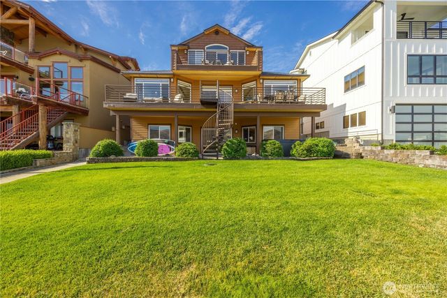 2031 W Terrace Avenue, Chelan, WA 98816