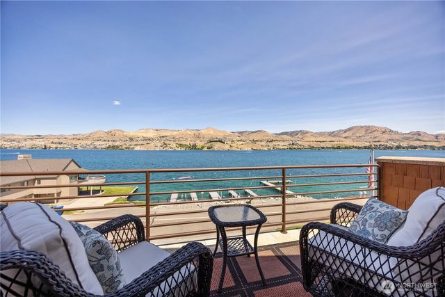 2031 W Terrace Avenue, Chelan, WA 98816