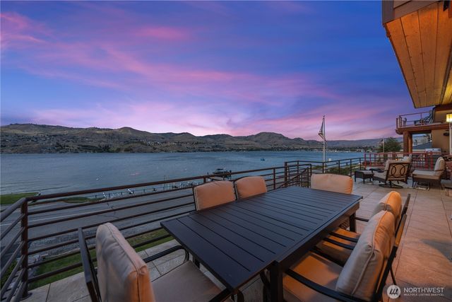 2031 W Terrace Avenue, Chelan, WA 98816