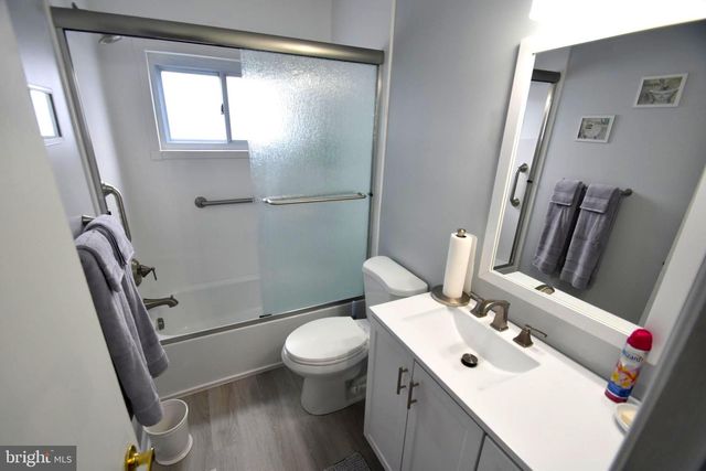 3 GRANVILLE LN, Newark, DE 19713