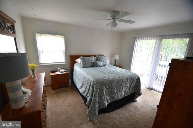 3 GRANVILLE LN, Newark, DE 19713