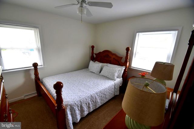 3 GRANVILLE LN, Newark, DE 19713