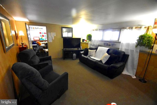 3 GRANVILLE LN, Newark, DE 19713