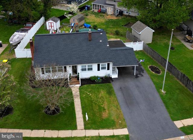 3 GRANVILLE LN, Newark, DE 19713