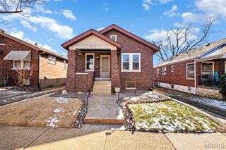 6610 Parkwood Place, St Louis, MO 63116