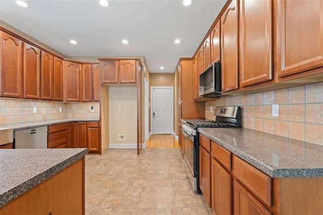 131 Bentonville Lane, Douglasville, GA 30134