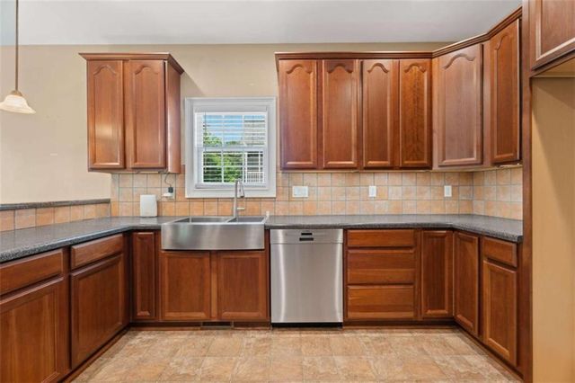 131 Bentonville Lane, Douglasville, GA 30134