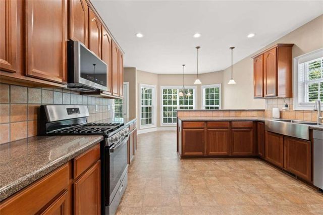 131 Bentonville Lane, Douglasville, GA 30134