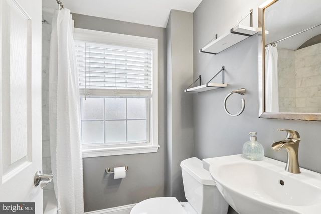 12 VINSMITH AVE, Aston, PA 19014