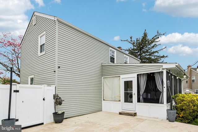 12 VINSMITH AVE, Aston, PA 19014