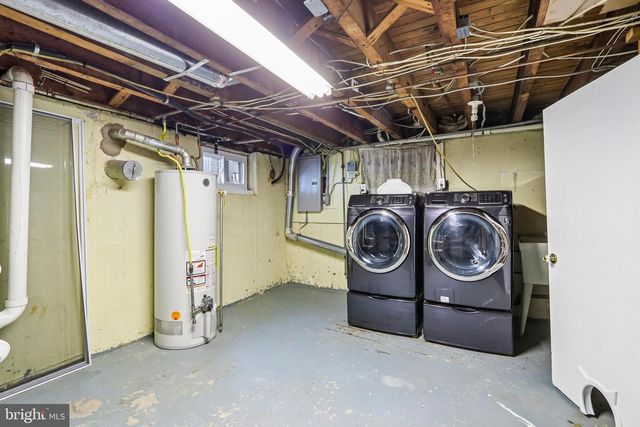 12 VINSMITH AVE, Aston, PA 19014