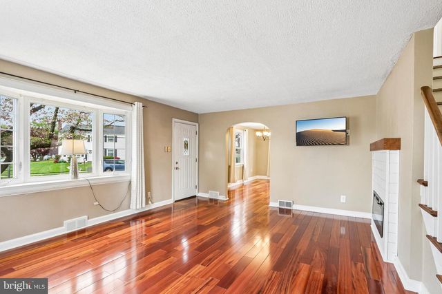 12 VINSMITH AVE, Aston, PA 19014