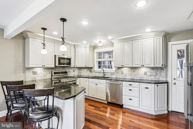 12 VINSMITH AVE, Aston, PA 19014