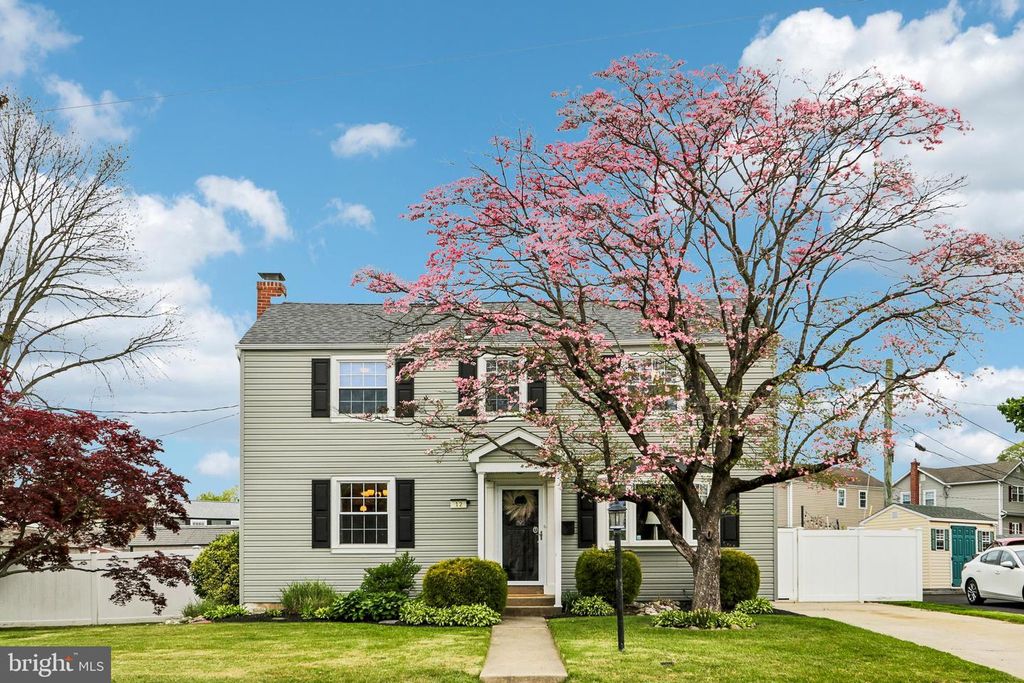 12 VINSMITH AVE, Aston, PA 19014