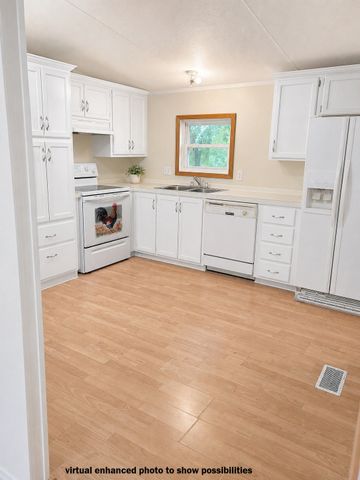 145 Edgewood Ln, Winchester, TN 37398