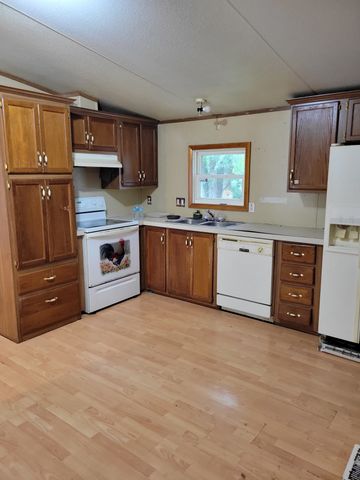 145 Edgewood Ln, Winchester, TN 37398