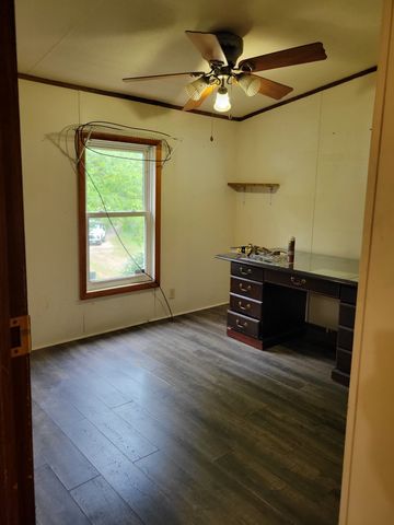 145 Edgewood Ln, Winchester, TN 37398