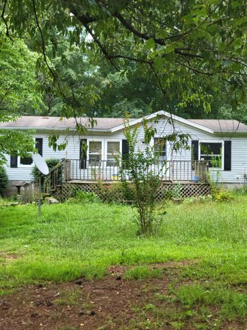 145 Edgewood Ln, Winchester, TN 37398