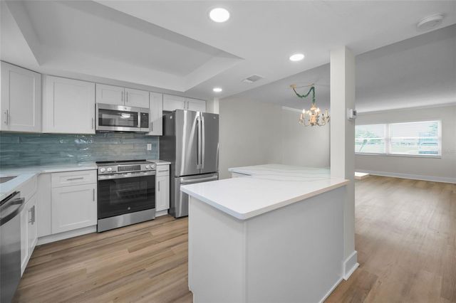 4650 COVE CIRCLE 105, St Petersburg, FL 33708