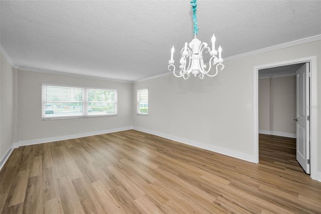 4650 COVE CIRCLE 105, St Petersburg, FL 33708