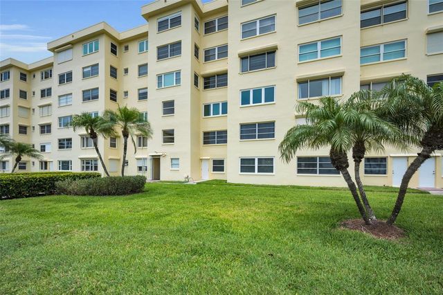 4650 COVE CIRCLE 105, St Petersburg, FL 33708