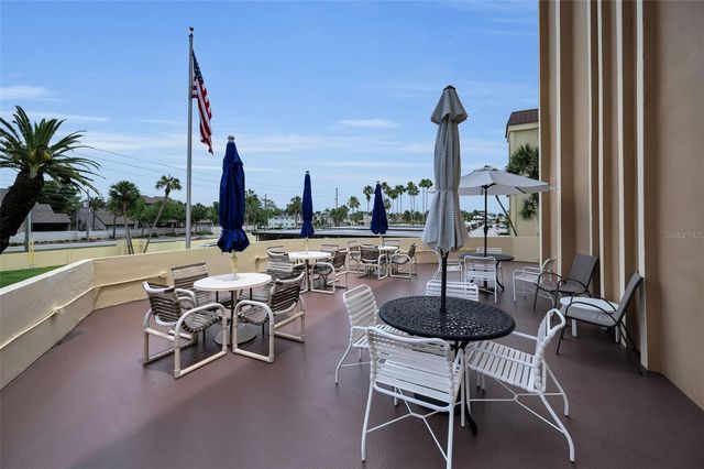 4650 COVE CIRCLE 105, St Petersburg, FL 33708