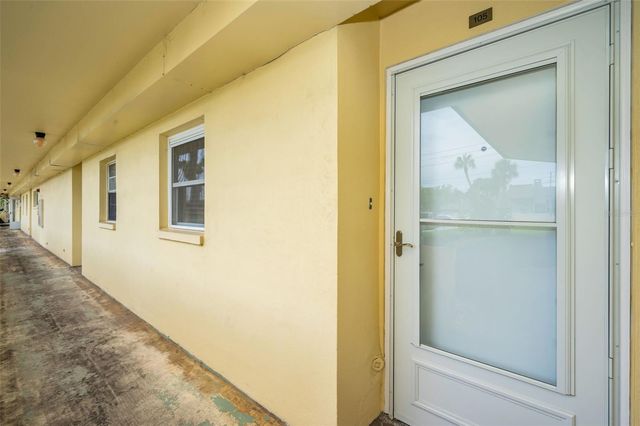 4650 COVE CIRCLE 105, St Petersburg, FL 33708