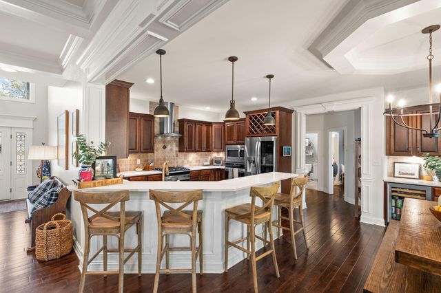 906 Theresa Drive, Crown Point, IN 46307