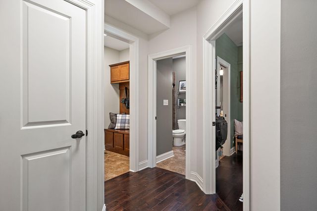 906 Theresa Drive, Crown Point, IN 46307