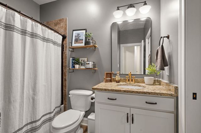 906 Theresa Drive, Crown Point, IN 46307
