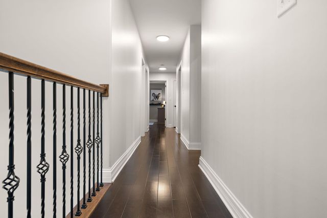 906 Theresa Drive, Crown Point, IN 46307